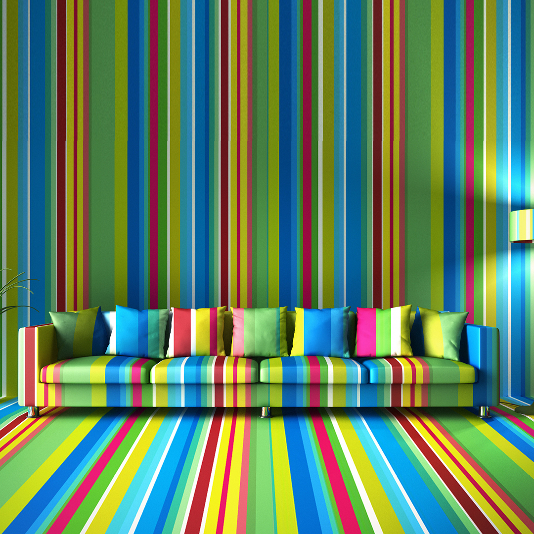 Bunte Streifen und buntes Sofa in einer Raumszene.