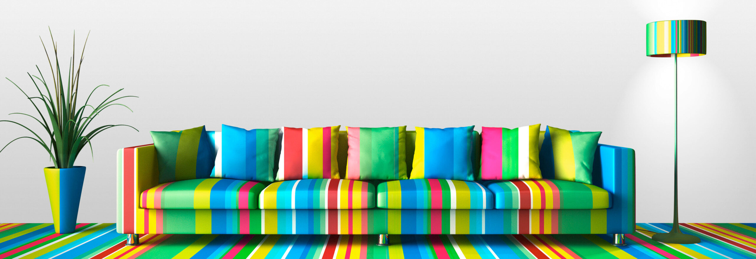 Buntes Sofa mit farbenfroher Dekoration.