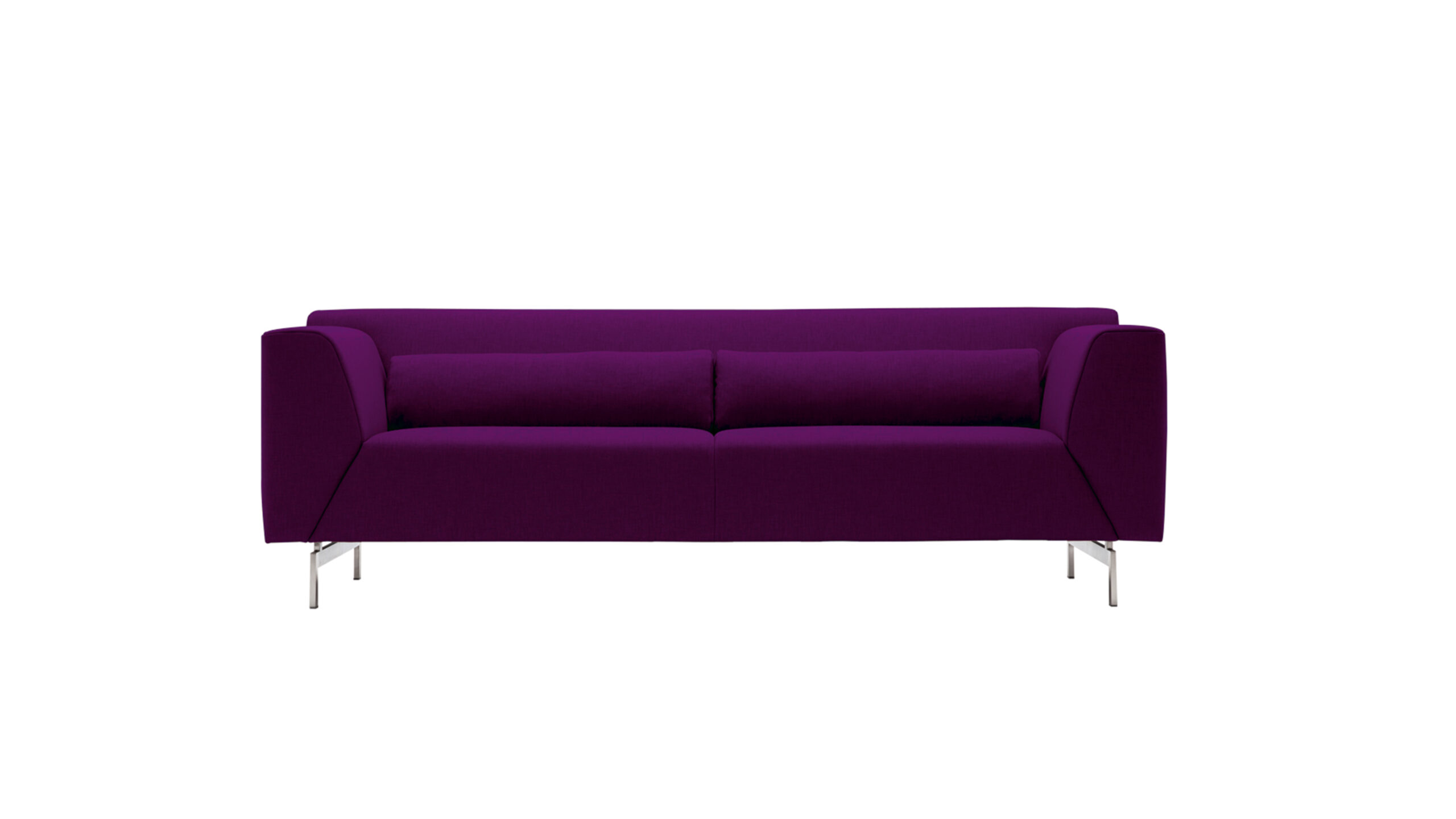 Modernes lila Stoffsofa mit silbernen Beinen.