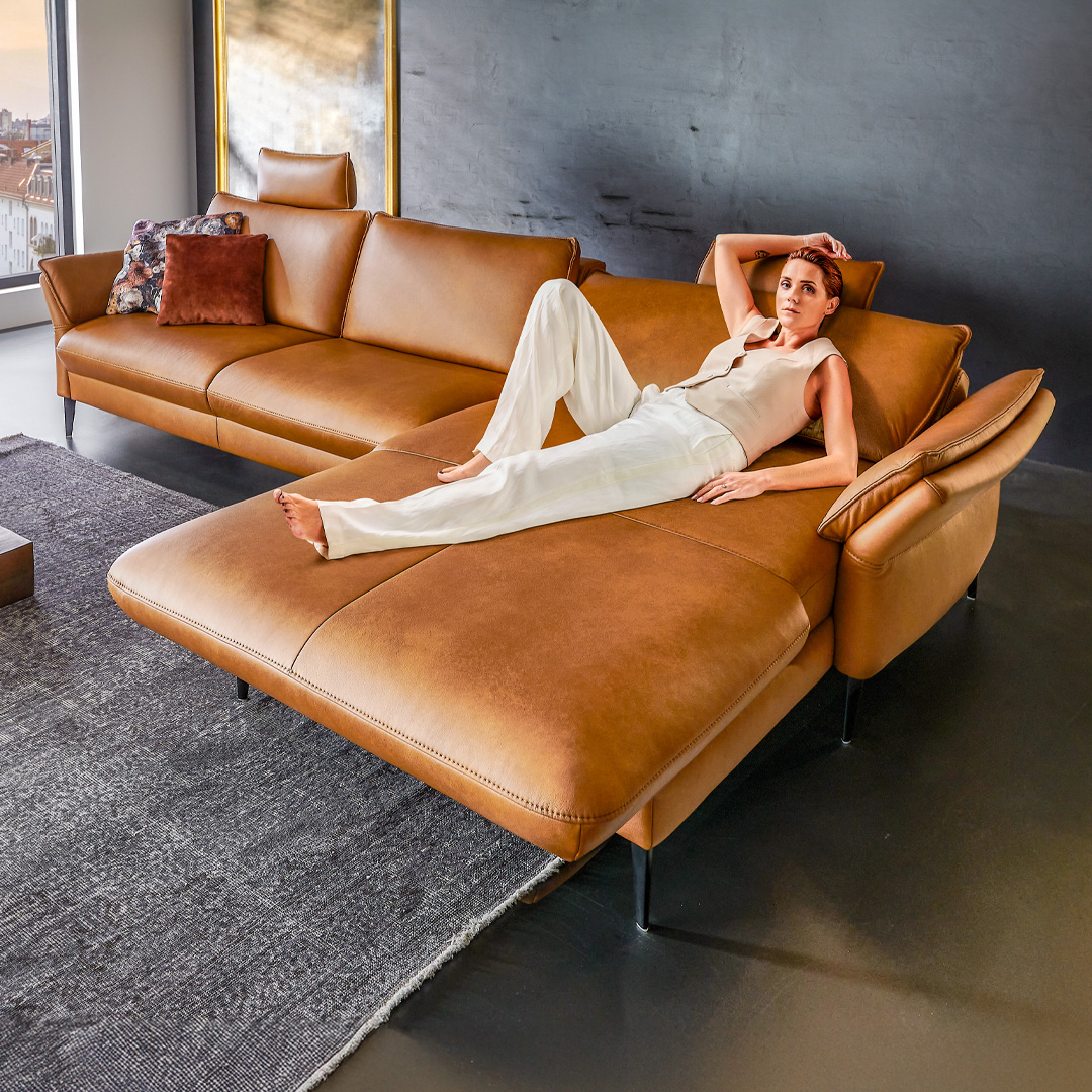 Meisterwerke Ecksofa braun mit Kopfstützen und verstellbarem Rückenteil