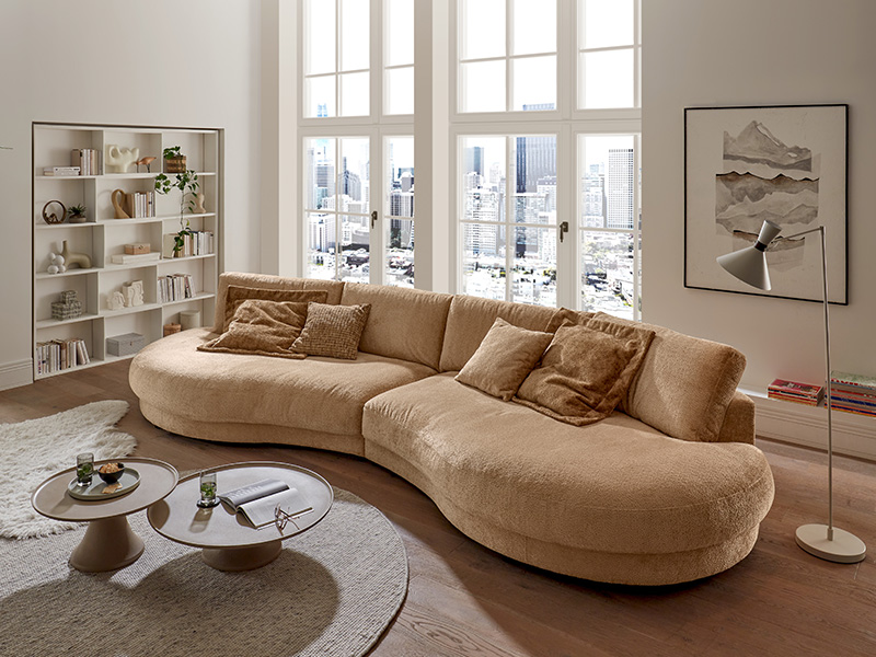 Gemütlches Design einmal anders - Sofa NE29 mit rundem Abschluss