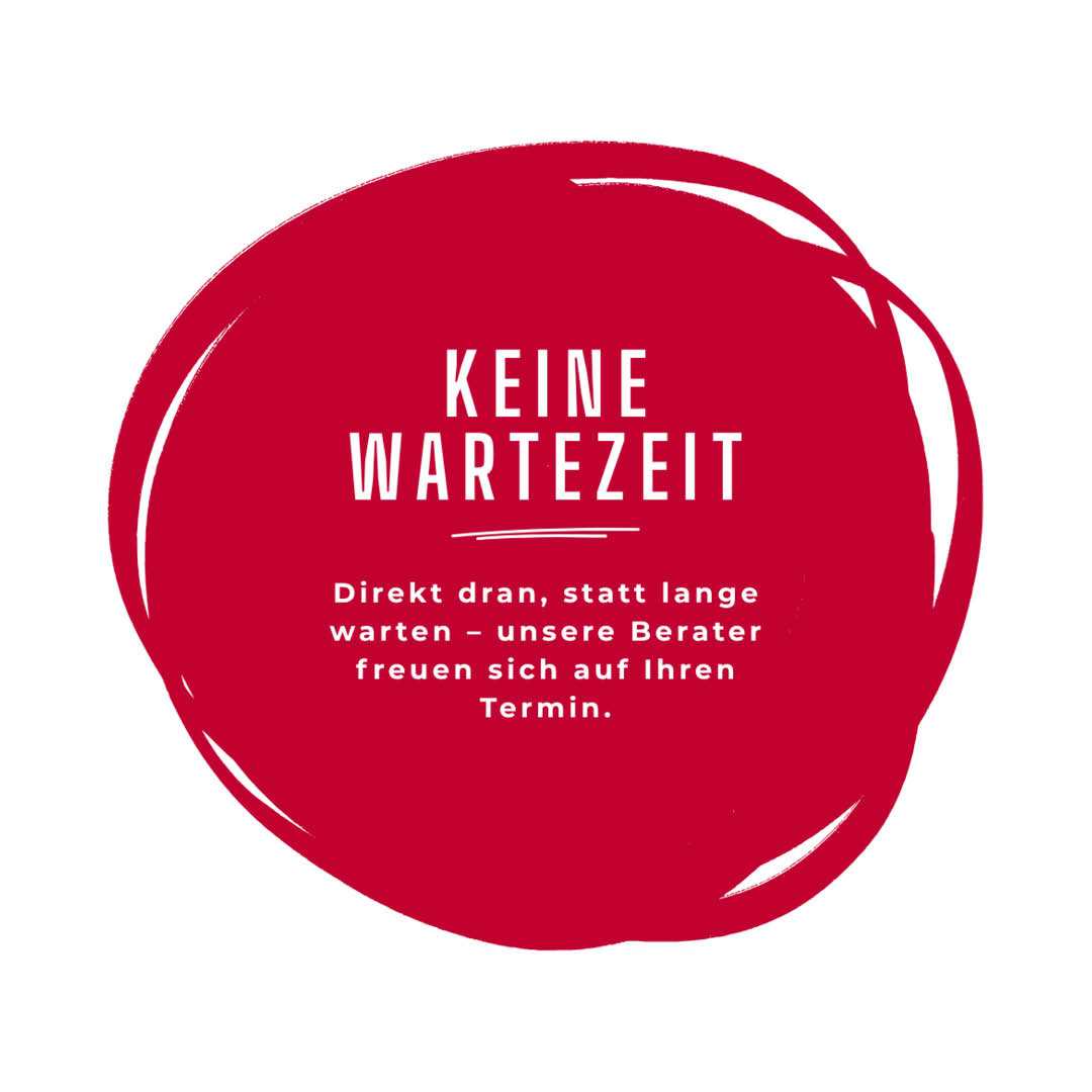 Grafik mit rotem Kreis und Text Keine Wartezeit – Direkt dran, statt lange warten – unsere Berater freuen sich auf Ihren Termin von Polstermöbel Fischer.